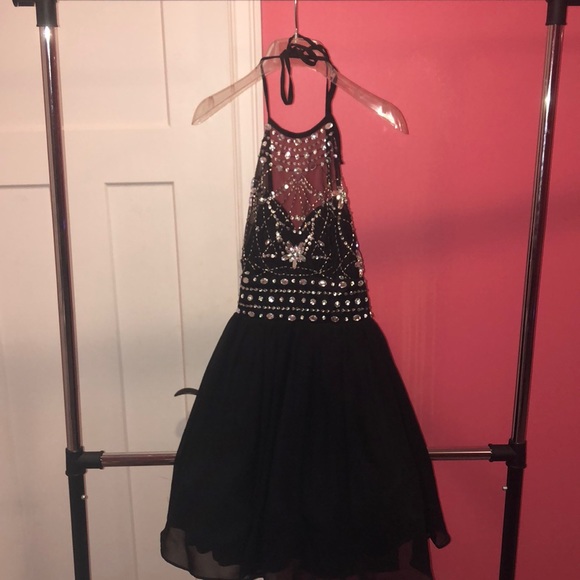 Black dressfor turnabout, homecoming, prom - Picture 4 of 7